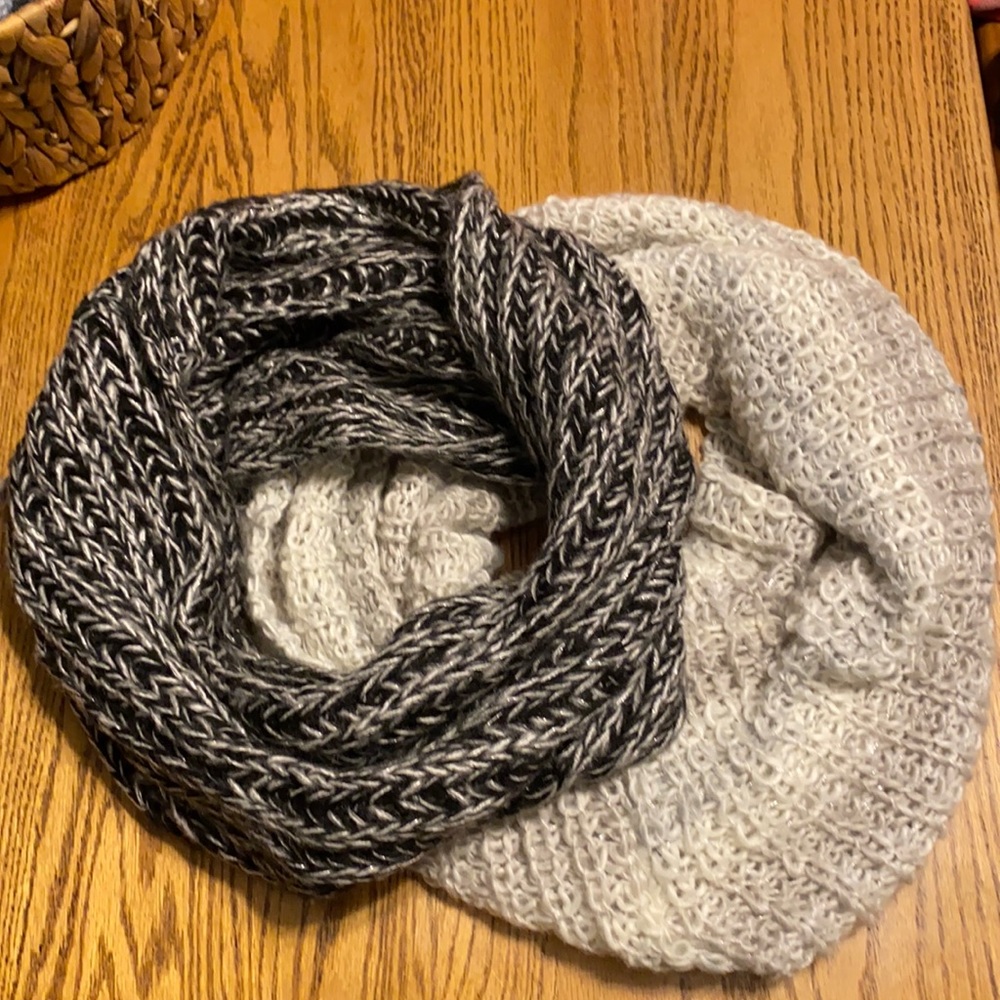 Bundle of (2) infinity scarves